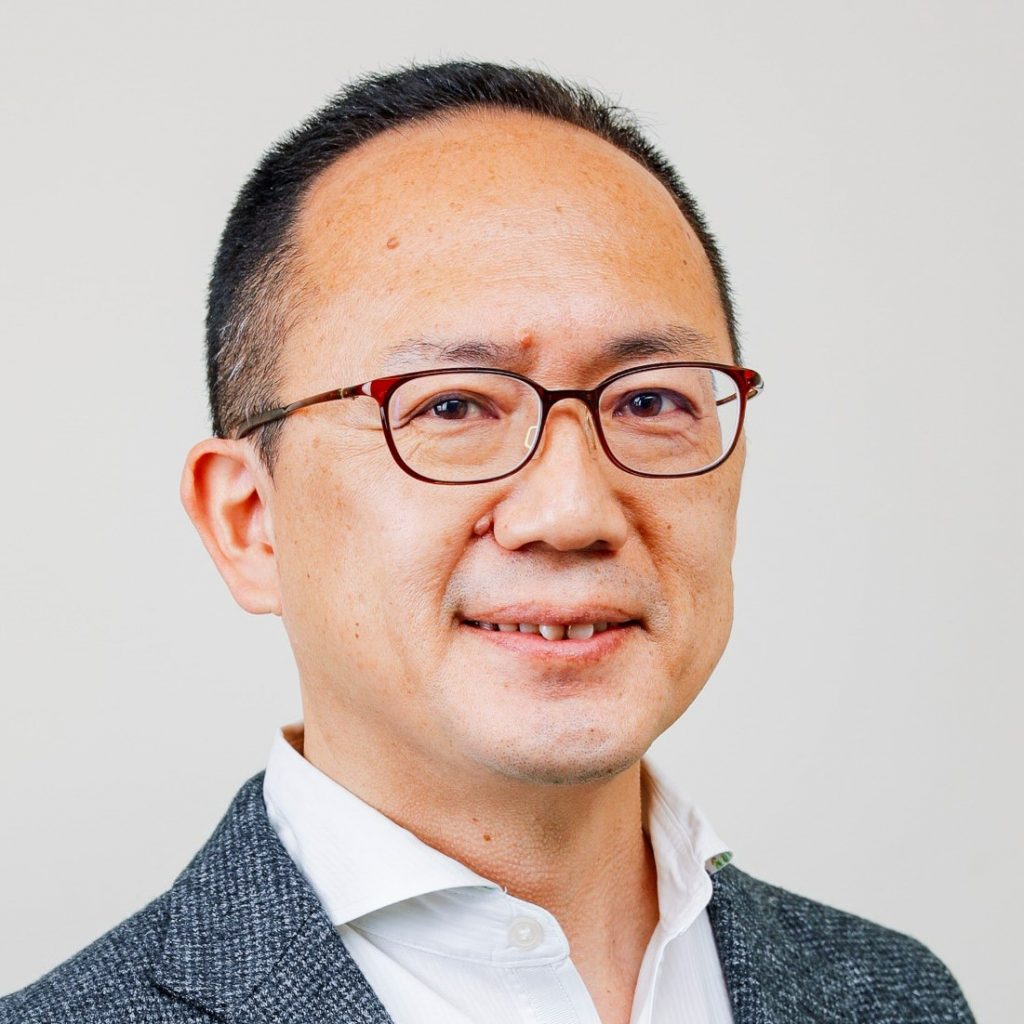 A photo of the summary author, Makoto Nishi.