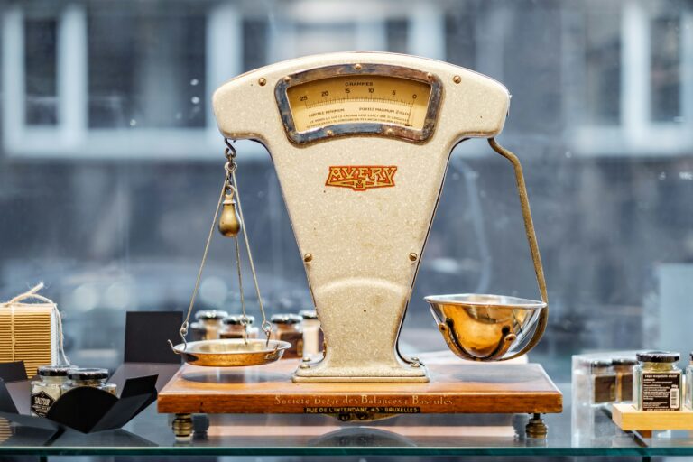 Weighing scales